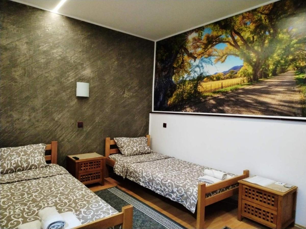 Fun Rooms Sobe Prenociste Borca エクステリア 写真