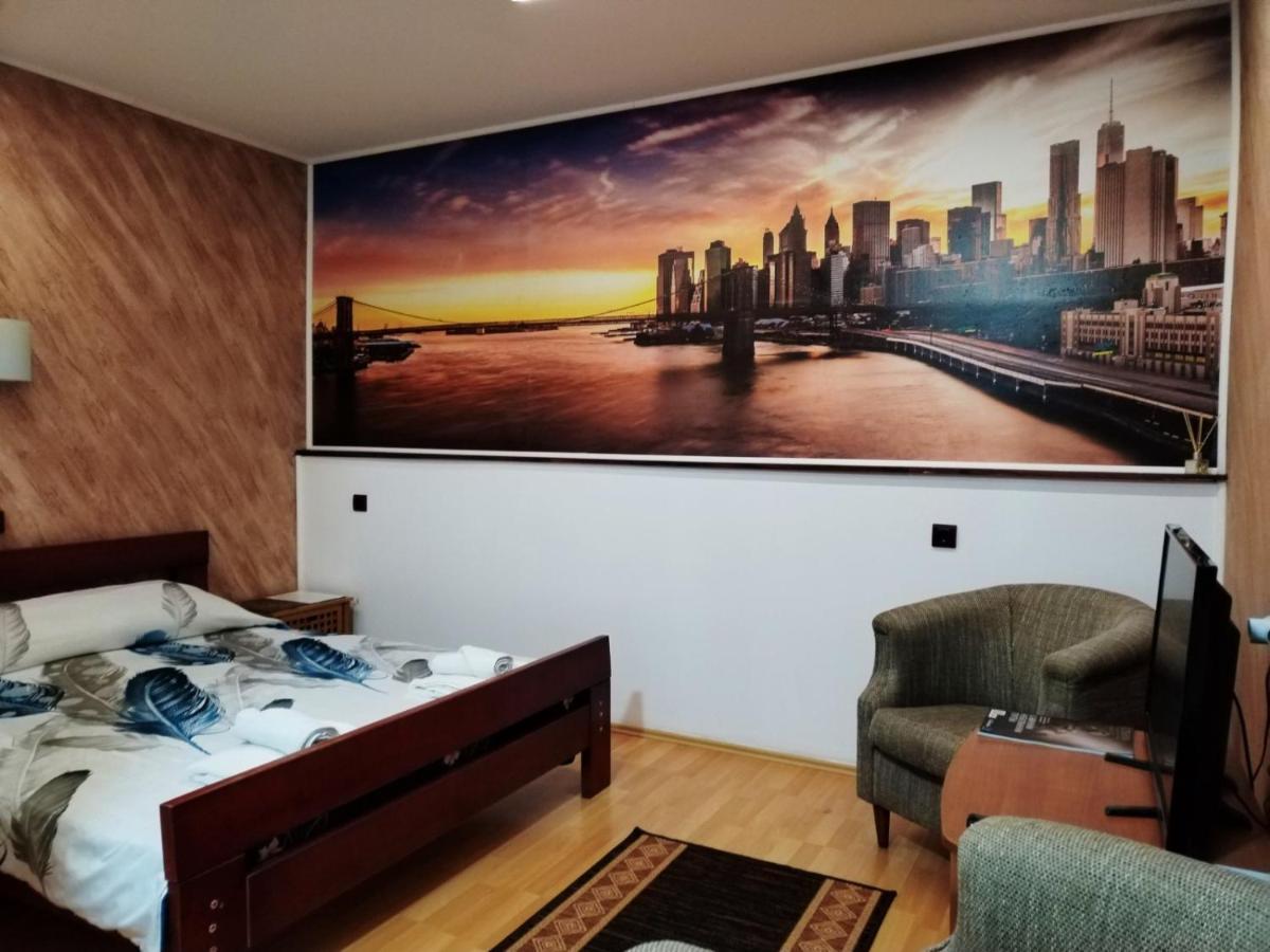 Fun Rooms Sobe Prenociste Borca エクステリア 写真