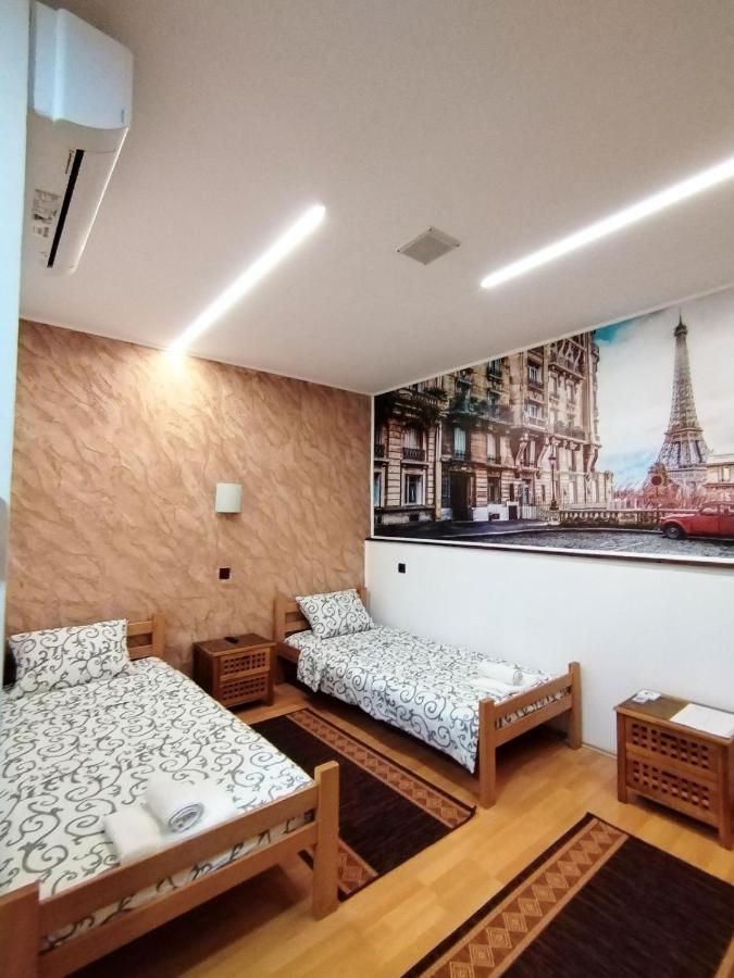 Fun Rooms Sobe Prenociste Borca エクステリア 写真